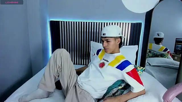 Axel Mendozaa online show from 07/30/26, 08:19