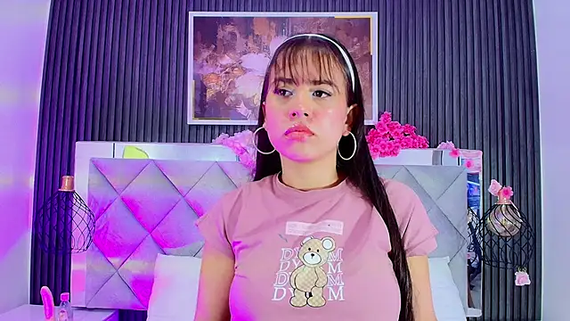 Aitana Petite online show from 06/08/26, 11:54