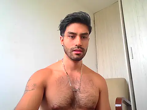 Snapshot of SantiagoMelendez chatting on 07/03/26, 04:13 SantiagoMelendez online show from 07/03/26, 04:13