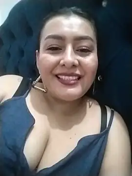 Snapshot of sussan_sexymilf chatting on 07/17/26, 09:30 sussan sexymilf online show from 07/17/26, 09:30