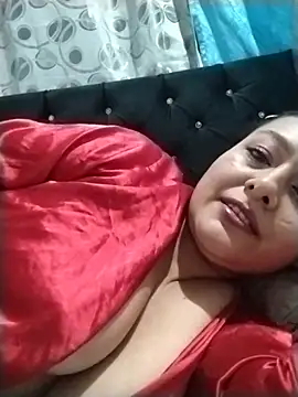 Snapshot of sussan_sexymilf chatting on 08/01/26, 07:51 sussan sexymilf online show from 08/01/26, 07:51