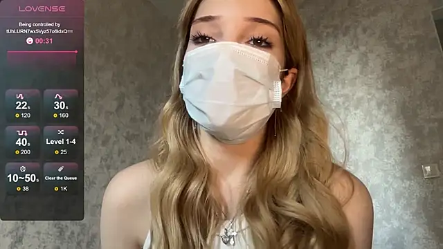 Snapshot of LunaHoke chatting on 06/05/26, 06:52 LunaHoke online show from 06/05/26, 06:52