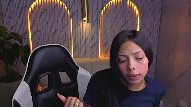 samantha tx  online show from 06/12/26, 03:05