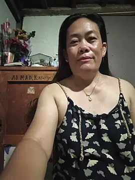 Snapshot of yensexy45 chatting on 06/08/26, 07:31 yensexy45 online show from 06/08/26, 07:31