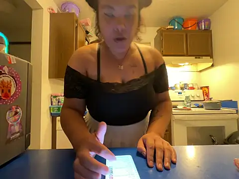 Snapshot of mazikeen94 chatting on 06/30/26, 08:37 mazikeen94 online show from 06/30/26, 08:37