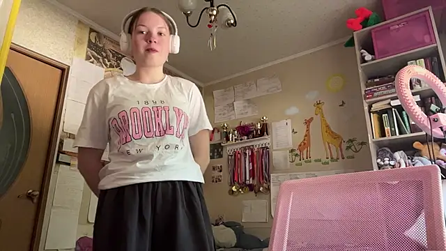 Aileyn online show from 06/07/26, 08:18