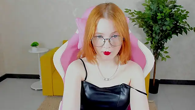 Snapshot of ari-kittyy chatting on 06/13/26, 04:10 ari-kittyy online show from 06/13/26, 04:10