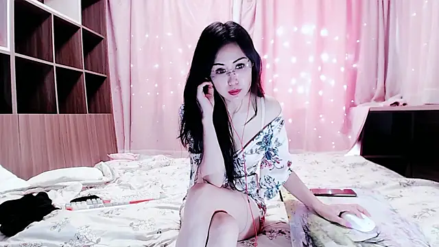 kongbai001 online show from 06/08/26, 05:41