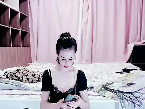 kongbai001 online show from 06/08/26, 05:46