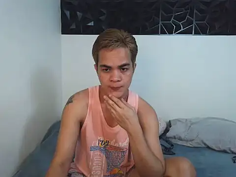 Snapshot of yourmikexxx chatting on 06/10/26, 12:37 yourmikexxx online show from 06/10/26, 12:37