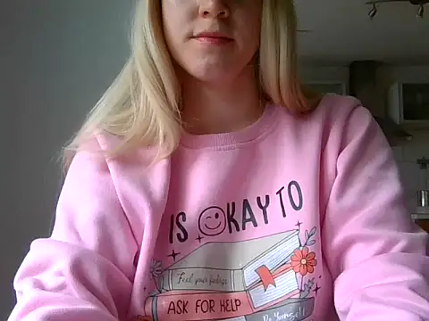 xyviviana online show from 06/07/26, 11:58