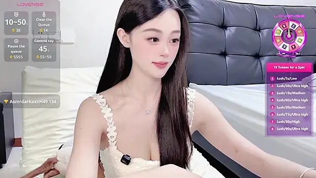 Snapshot of Ellaa999 chatting on 06/11/26, 07:39 Ellaa999 online show from 06/11/26, 07:39