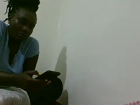 Snapshot of HottieV chatting on 06/04/26, 05:30 HottieV online show from 06/04/26, 05:30