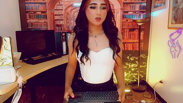 Snapshot of Kimberly_Lopez chatting on 06/12/26, 03:27 Kimberly Lopez online show from 06/12/26, 03:27