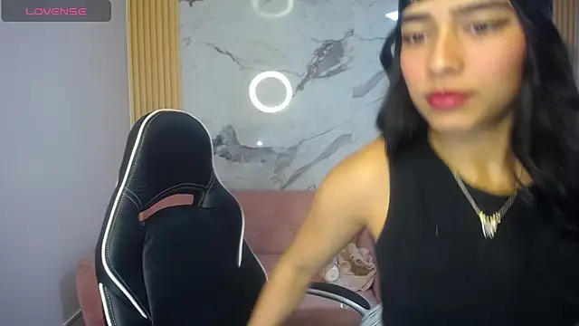 HotStreawberry ch online show from 06/13/26, 12:47