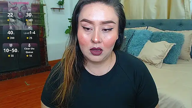 Snapshot of Khalia_ chatting on 06/07/26, 02:43 Khalia online show from 06/07/26, 02:43