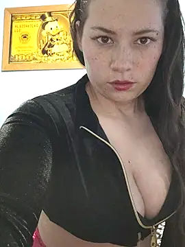 BIGTITS0 online show from 06/17/26, 08:54