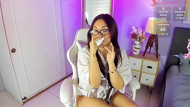 ginger honey  online show from 06/11/26, 01:09