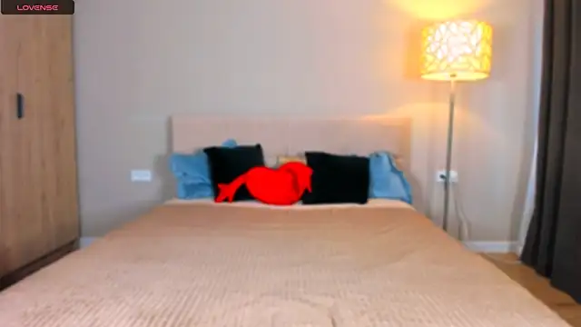 lolalitte online show from 07/04/26, 02:18