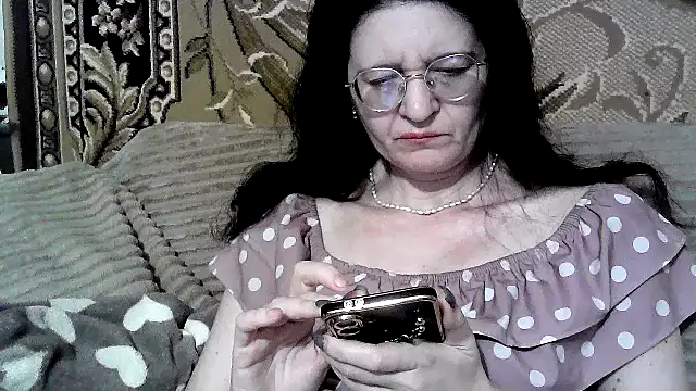 Snapshot of Dear_Annet chatting on 06/06/26, 08:24 Dear Annet online show from 06/06/26, 08:24
