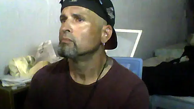 Snapshot of SlickDickyadown chatting on 06/09/26, 08:31 SlickDickyadown online show from 06/09/26, 08:31