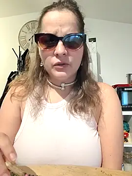 Minette  online show from 06/09/26, 07:03