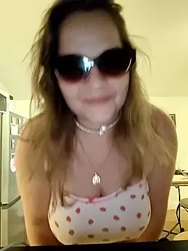 Minette  online show from 06/11/26, 10:19