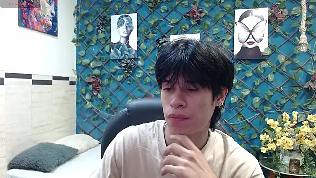 Snapshot of wayath1 chatting on 06/30/26, 11:11 wayath1 online show from 06/30/26, 11:11