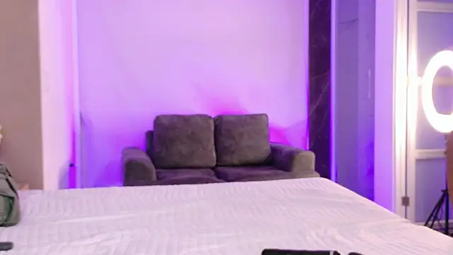Charlotte-Brandt online show from 07/22/26, 03:53