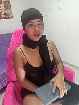 Snapshot of Jalilat_Billal_02 chatting on 06/10/26, 05:39 Jalilat Billal 02 online show from 06/10/26, 05:39