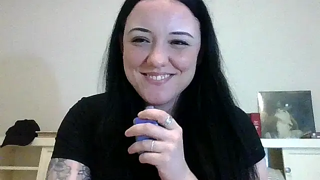 Snapshot of altravenn chatting on 06/08/26, 08:26 altravenn online show from 06/08/26, 08:26