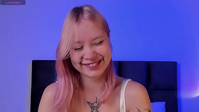 softangelxkisses online show from 06/12/26, 06:45