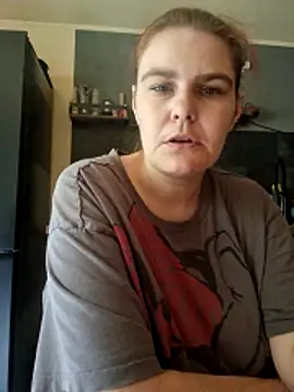 Snapshot of GoldenWifee chatting on 06/10/26, 05:07 GoldenWifee online show from 06/10/26, 05:07