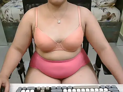 sexy shanaya  online show from 07/28/26, 01:10
