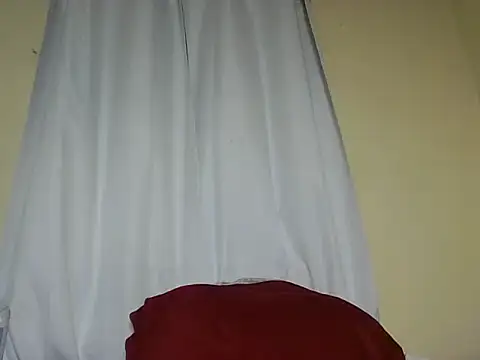 Snapshot of Yours_Ramona chatting on 06/09/26, 11:27 Yours Ramona online show from 06/09/26, 11:27