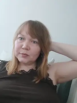 Snapshot of MarikaLane chatting on 06/10/26, 02:05 MarikaLane online show from 06/10/26, 02:05