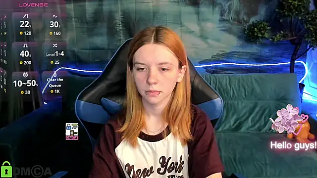Snapshot of CarolInWonderland chatting on 06/12/26, 06:45 CarolInWonderland online show from 06/12/26, 06:45
