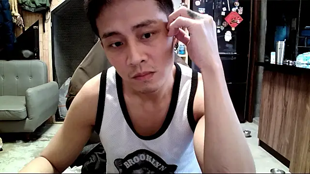 Snapshot of deansu0819 chatting on 06/08/26, 08:37 deansu0819 online show from 06/08/26, 08:37