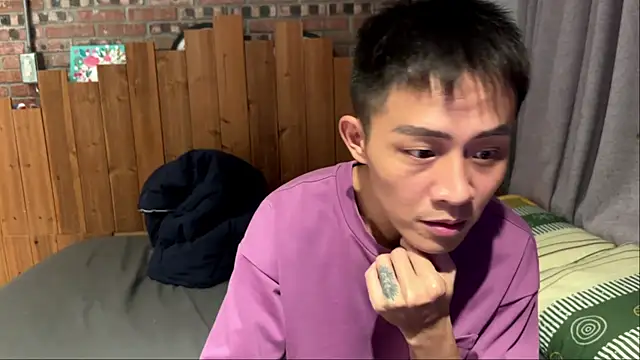 Snapshot of deansu0819 chatting on 06/12/26, 03:33 deansu0819 online show from 06/12/26, 03:33