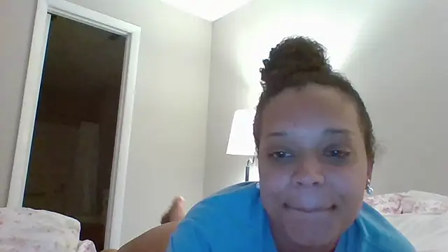 Snapshot of Cinnamon-kisses chatting on 06/23/26, 09:24 Cinnamon-kisses online show from 06/23/26, 09:24