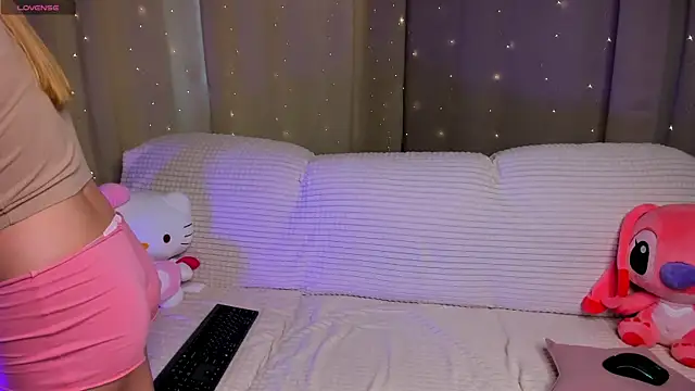 UnaBunny online show from 07/28/26, 02:13