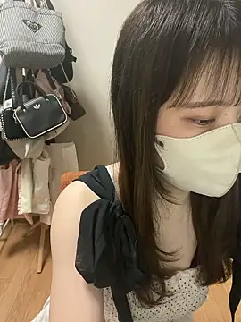 Miiruuu75 online show from 06/12/26, 06:01