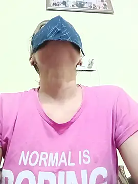 Shaina01 online show from 06/12/26, 01:54