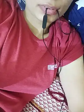 Shaina01 online show from 06/17/26, 06:09