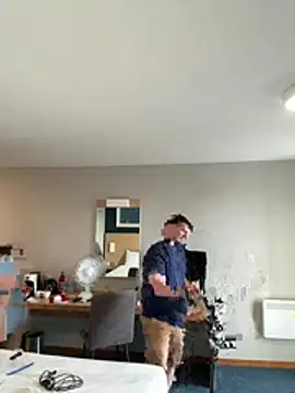 Shycouple7295 online show from 07/12/26, 05:48