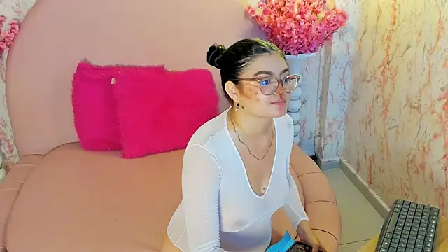 Snapshot of Adda_rousse chatting on 06/12/26, 12:04 Adda rousse online show from 06/12/26, 12:04