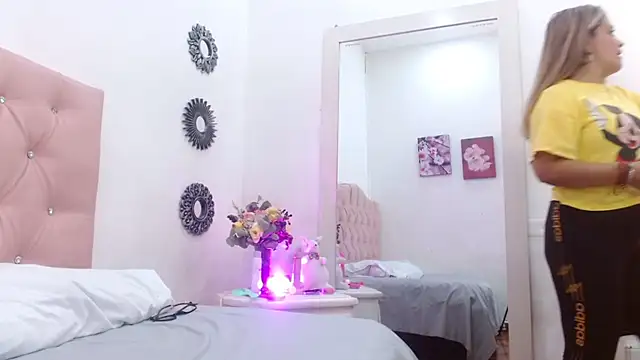 saray rose online show from 07/04/26, 04:13