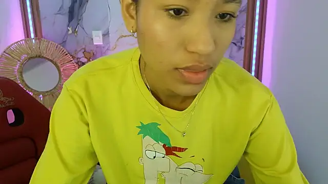 Snapshot of Kiimmy_m_ chatting on 06/11/26, 12:25 Kiimmy m online show from 06/11/26, 12:25