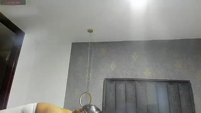 Snapshot of Isabella_Rossy chatting on 06/12/26, 12:15 Isabella Rossy online show from 06/12/26, 12:15