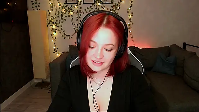 Snapshot of MiaSelene_ chatting on 06/18/26, 01:50 MiaSelene online show from 06/18/26, 01:50